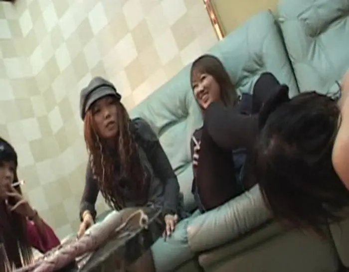 Yapoo's Market 80 DVDRip (ShitGirls /  2018) 2.17 GB ScatVip.com