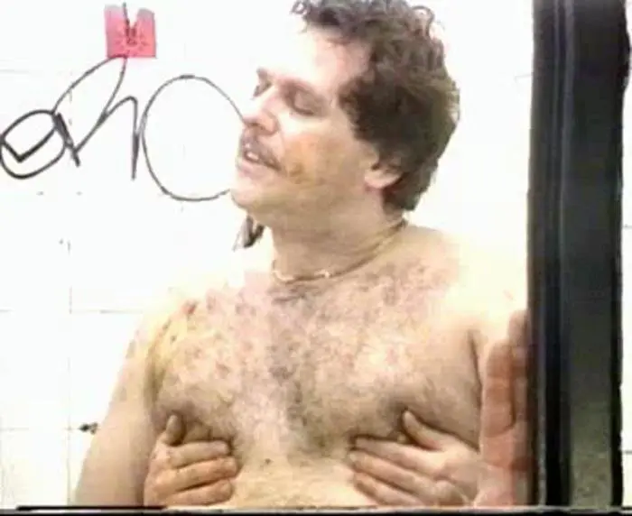 Grenzbereich 16 - Sandra die Öffentliche Toilette DVDRip (Veronica Moser, Ingrid /  2018) 433 MB ScatVip.com