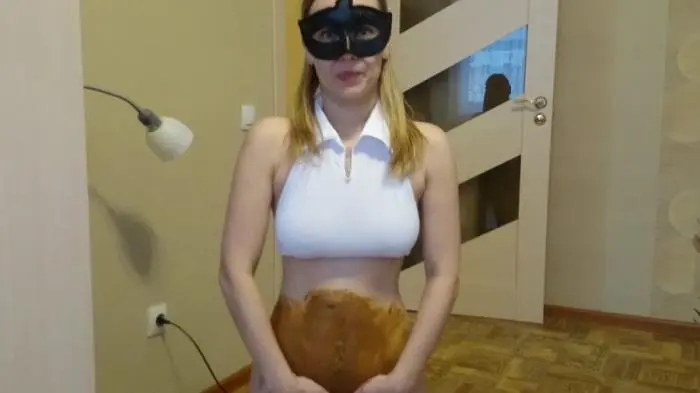 Pooping in pink shorts FullHD 1080p (Brown wife /  2018) 1.07 GB ScatVip.com