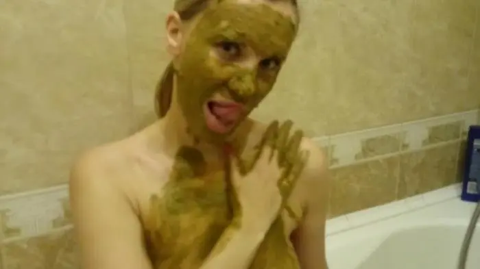 Two kinds of shit at once FullHD 1080p (Brown wife /  2018) 1.17 GB ScatVip.com