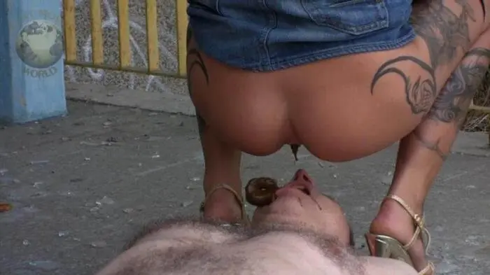 Der Geldsklave HD 720p (ShitGirl /  2018) 248 MB ScatVip.com