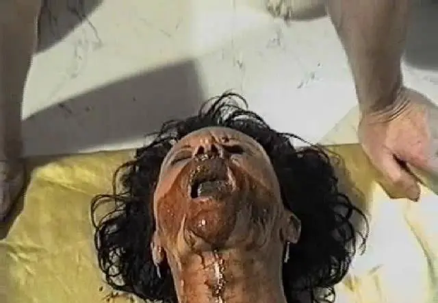 Group scat submission Part 1 SD (Hot Bitches /  2018) 230 MB