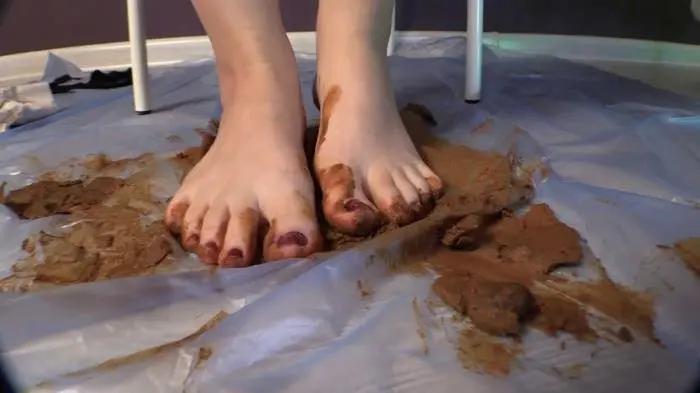 Sexy Girl Mrs. Mia Scat Smearing FullHD 1080p (Princess Mia and toilet slave /  2018) 1.10 GB ScatVip.com