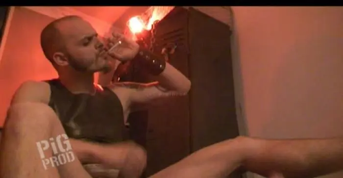 Full Services SD (Shit Man /  2018) 461 MB ScatVip.com