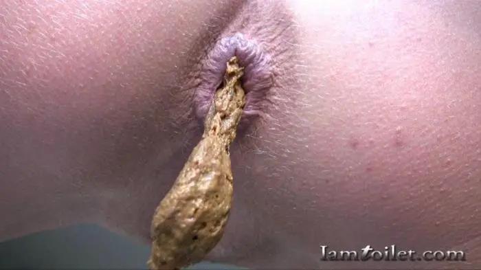 Straight From the Source HD 720p (Syuzy /  2018) 176 MB ScatVip.com