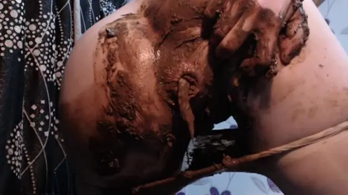 Shit In Pantyhose FullHD 1080p (Kinky Nasty Lola /  2018) 1.06 GB ScatVip.com