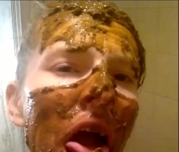 Shit on head or total scat mess FullHD 1080p (Scatlovers /  2018) 597 MB ScatVip.com