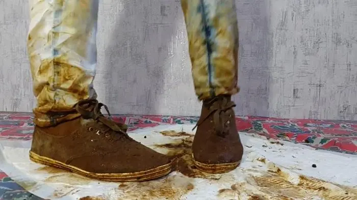 Jeans Pooping FullHD 1080p (Anna Coprofield /  2018) 1.89 GB