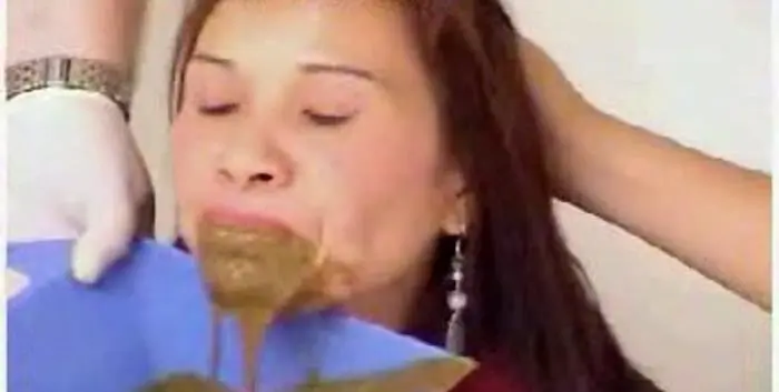 Asians chew shit SD (Hui /  2018) 203 MB ScatVip.com