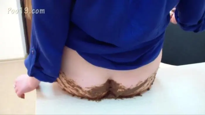 Secretary Milana Crapped in Panties HD 720p (MilanaSmelly /  2018) 443 MB ScatVip.com