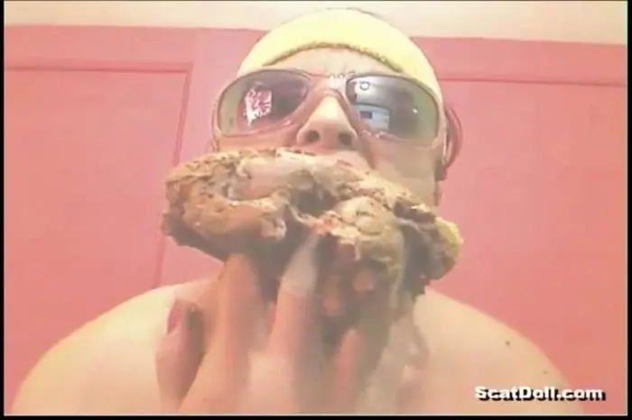 To much tart to swallow!! SD (Scat Doll /  2018) 137 MB ScatVip.com