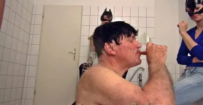 Scat Cats - The Worthless Toilet Pig P4 SD (Scat Cats, Domi, Kimi, Lucy, Hanna /  2018) 232 MB ScatVip.com