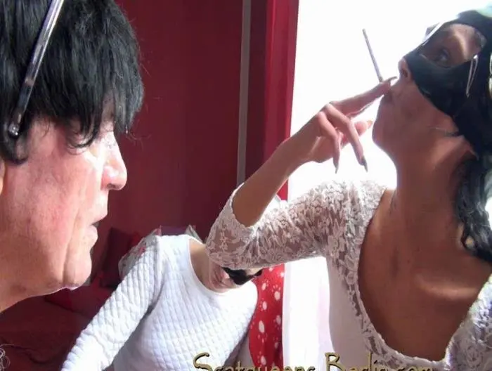 Scatqueens have fun with a Human Toilet P1 SD (Scat Cats, Domi, Kimi, Lucy, Hanna /  2018) 330 MB ScatVip.com