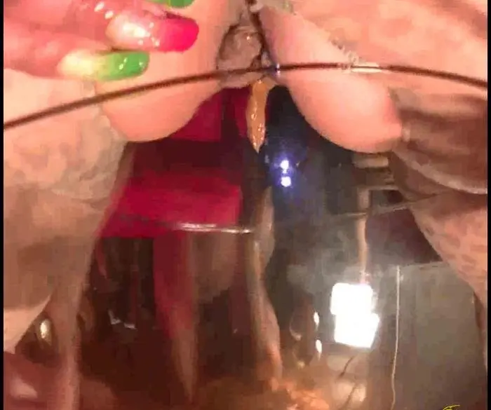 Feeding My Toilet With Spoon After Strapon Fucking FullHD 1080p (Diana Sky /  2018) 650 MB