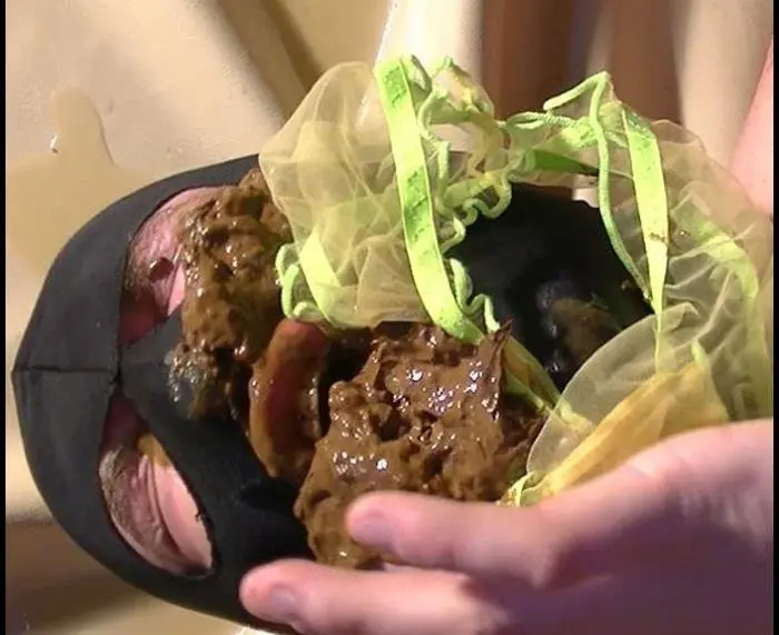 Shit eating and piss drinking through yellow panty FullHD 1080p (TattyDirtyPoo /  2018) 792 MB ScatVip.com