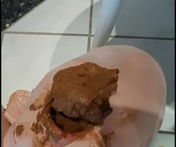 Session with a new shopping slave Beim shoppen in Berlin kacke ich einem Sklaven in den Hals FullHD 1080p (Merida /  2018) 1.09 GiB ScatVip.com