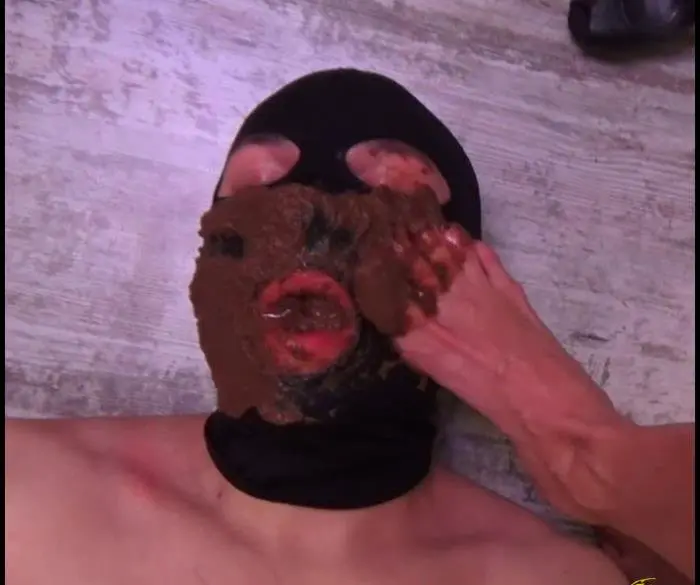 Personal Toilet FullHD 1080p (Mistress Emily /  2018) 639 MB ScatVip.com