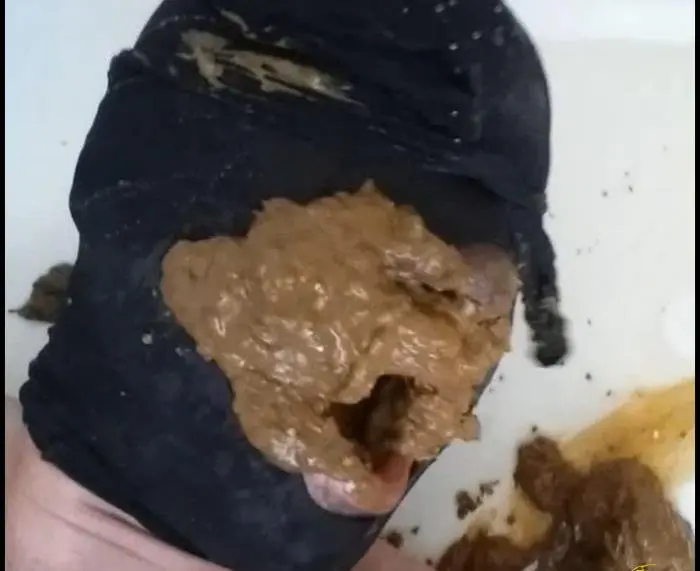 The Double Toilet FullHD 1080p (Nicolettaxxx /  2018) 1 015 MB ScatVip.com