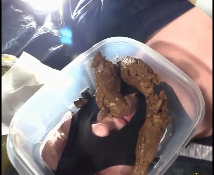 Shit from the Goddess punishes his slave! FullHD 1080p (Diana /  2018) 855 MB ScatVip.com