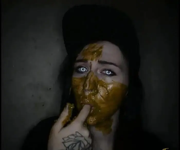 Evil Scat Queen FullHD 1080p (Sweet Betty Parlour /  2018) 147 MB