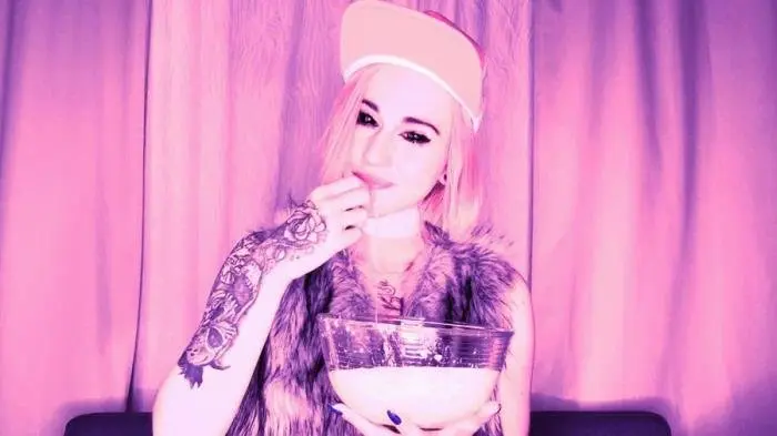 Banana milk shake for you FullHD 1080p (DirtyBetty /  2018) 389 MB