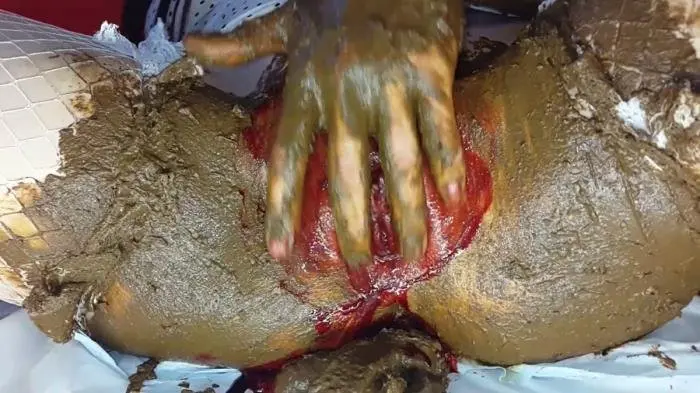 Shit and Blood Vol.6 Filled Pussy Part 2 FullHD 1080p (Anna Coprofield /  2018) 1.51 GB ScatVip.com