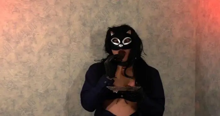 Smears and swallows FullHD 1080p (Laura /  2018) 824 MB ScatVip.com