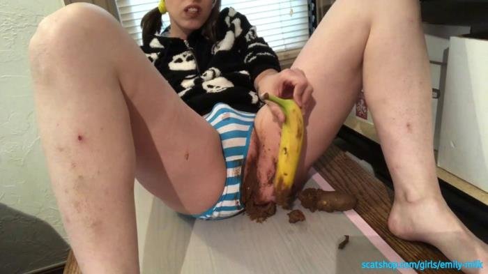 Having Fun with a Banana and Poop - Huge Poop Smear and Taste FullHD 1080p (EmilyMilk /  2019) 3.78 GB