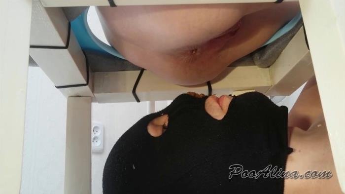 A living female toilet, swallowing shit. Close-up - Really smelly enema from Alina in mouth slave HD 720p (Alina /  2019) 1.52 GB