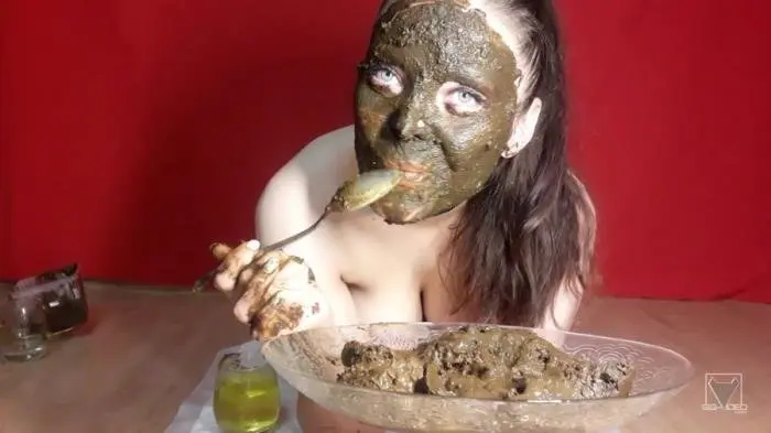 Lina scat young swallowing shit FullHD 1080p (Lina /  2020) 2.59 GB