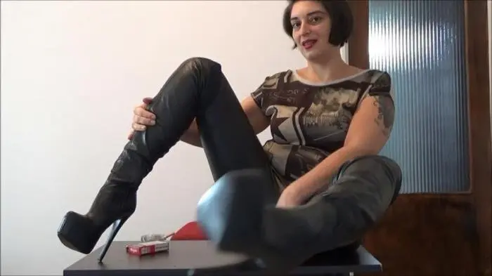 Diarrhea in pants pov FullHD 1080p (Mistress Roberta /  2020) 1.18 GB