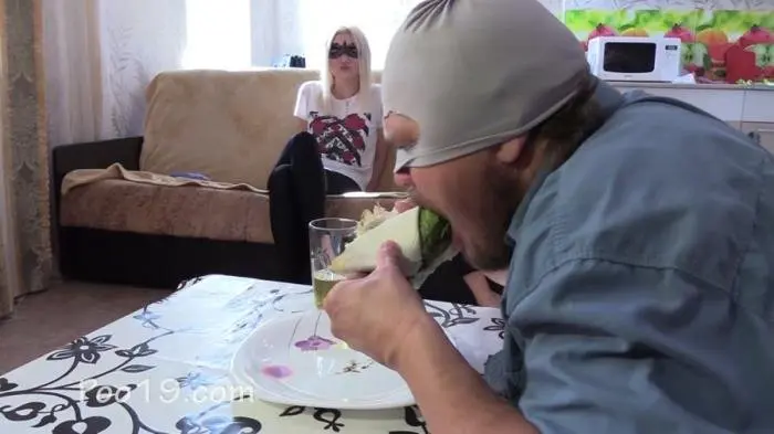 Shawarma stuffed with girls’ shit FullHD 1080p (MilanaSmelly /  2020) 1.86 GB