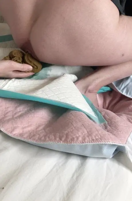 Me shitting on my wife’s hand UltraHD 4K (Wastedwetness /  2020) 175 MB