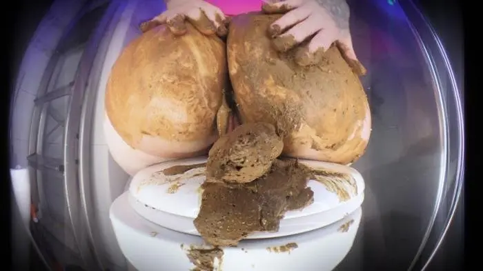 Thick Poop vs. Soft Shit FullHD 1080p (DirtyBetty /  2020) 1.46 GB ScatVip.com
