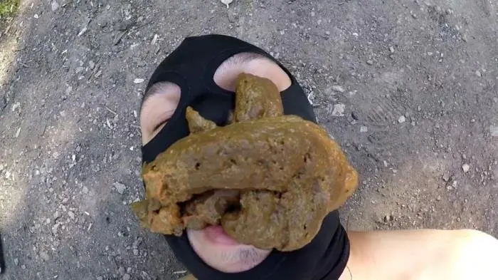 Using My Toilet Outdoor HD 720p (Angelica Scat /  2021) 196 MB