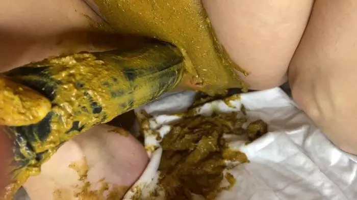 Dirty fisting pussy smeared in shit FullHD 1080p (p00girl /  2021) 411 MB