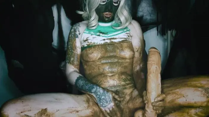 Lunatic Girl Hairy Scat Masturbation UltraHD 4K (DirtyBetty /  2022) 571 MB