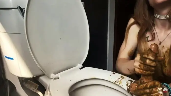 Pretty In Brown FullHD 1080p (Dildo Scat /  2022) 599 MB ScatVip.com