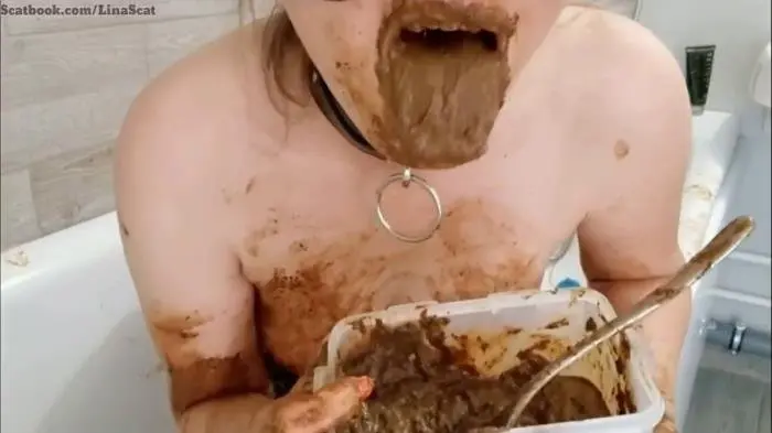 Bathroom Scat Play FullHD 1080p (ScatLina /  2022) 3.35 GB