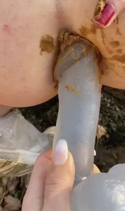 Pee and toying my asshole with some shit left inside HD 720p (Outdoor /  2022) 54.2 MB