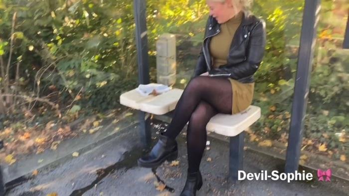Violently Public on the main street shit on the bus stop seat - I was over FullHD 1080p (Devil Sophie /  2022) 228 MB