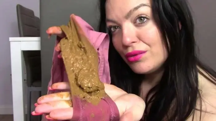 Poo pink panties FullHD 1080p (evamarie88 /  2022) 950 MB