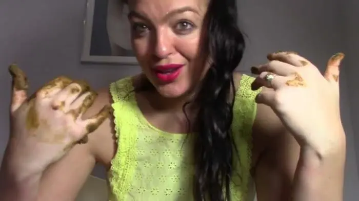 Blackmailed panty poop FullHD 1080p (evamarie88 /  2022) 1.84 GB