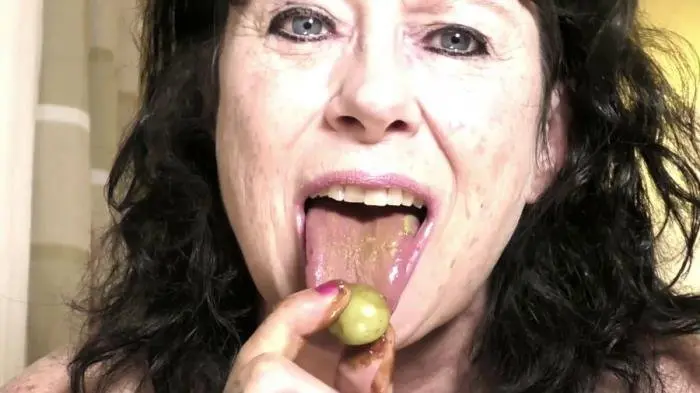 Shitty Grapes 2 – Left Overnight FullHD 1080p (Dirtygardengirl /  2023) 2.45 GB