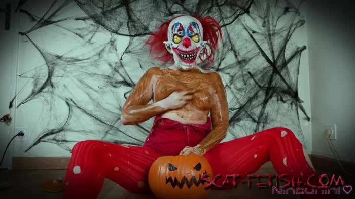 I shit and piss in a pumpkin for Halloween before playing with the contents and fucking my ass! UltraHD 4K (Fetish /  2024) 2.27 GB