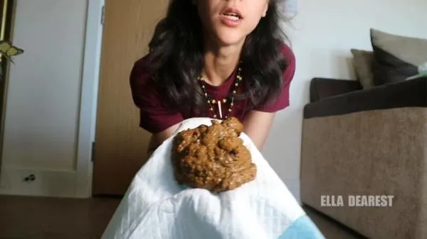 Latte Makes Me Poop HD 720p (Ella Dearest aka Efro Ella /  2025) 64.8 MB