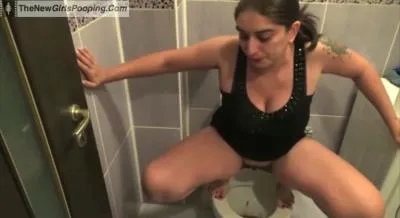 Morning Release 3 SD (Mistress Roberta /  2025) 19.0 MB ScatVip.com