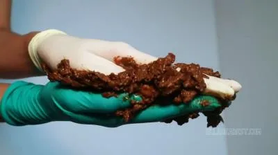 ASMR GLOVED HAND POOP HD 720p (Ella Dearest aka Efro Ella /  2025) 66.7 MB ScatVip.com