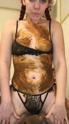 Thanksgiving Dinner Shit SD (Scatqueen420 /  2025) 301 MB