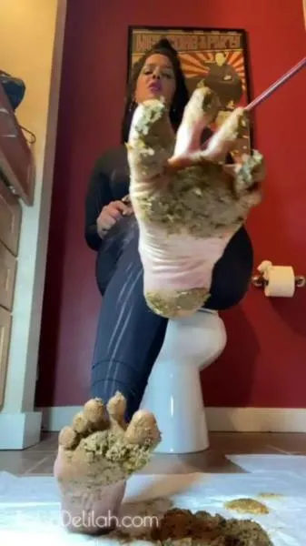 5 Days Of Consumption - This Is Day 2 SD (Bossy Delilah /  2025) 86.9 MB